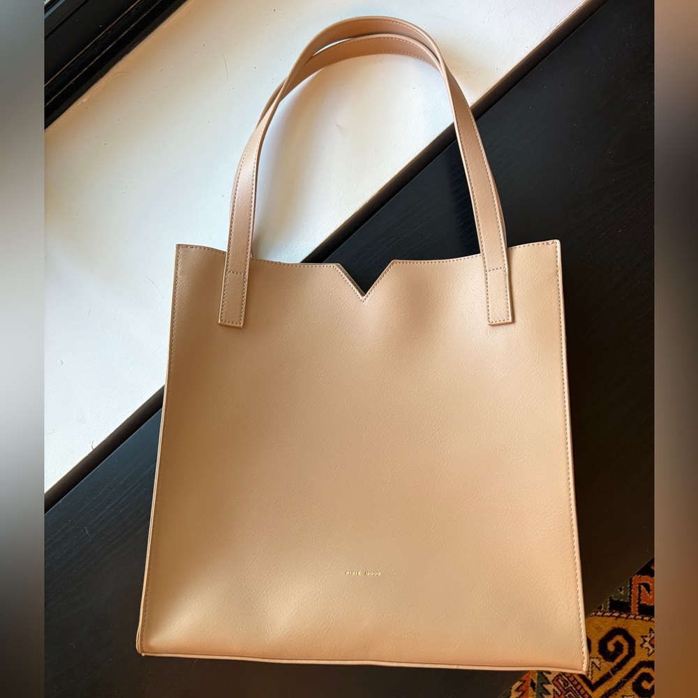 NWOT Pixie Mood Alicia Chic Tote Bag